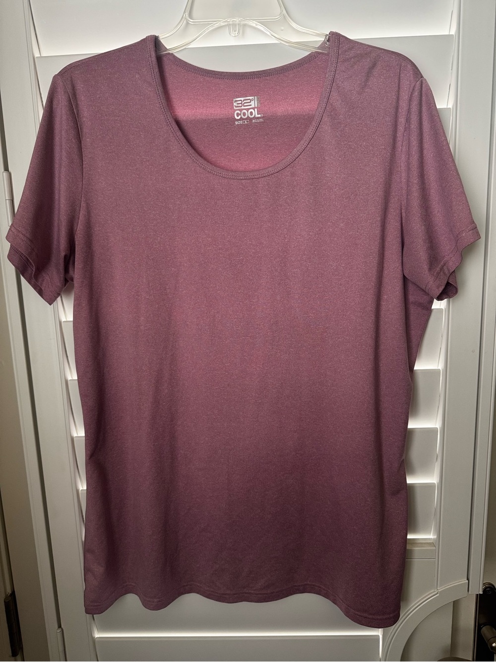 32 Cool Women's Scoop Neck Active Tee in Mauve